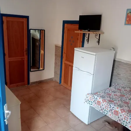 Lo Scoglio Di Apartment *