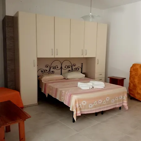 Apartment Lo Scoglio Di *